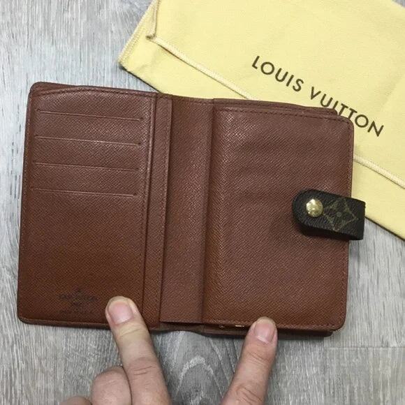 Louis Vuitton Monogram Wallet with Coin Purse - Picture 3 of 5